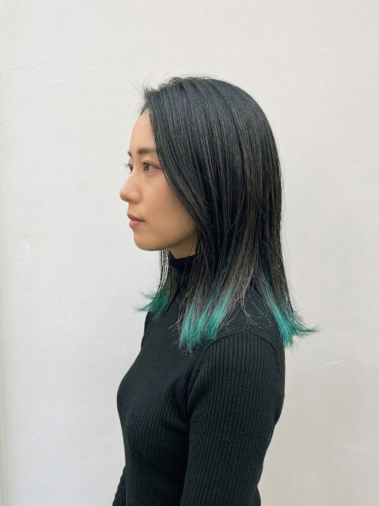 黒髪デザインカラー 横から