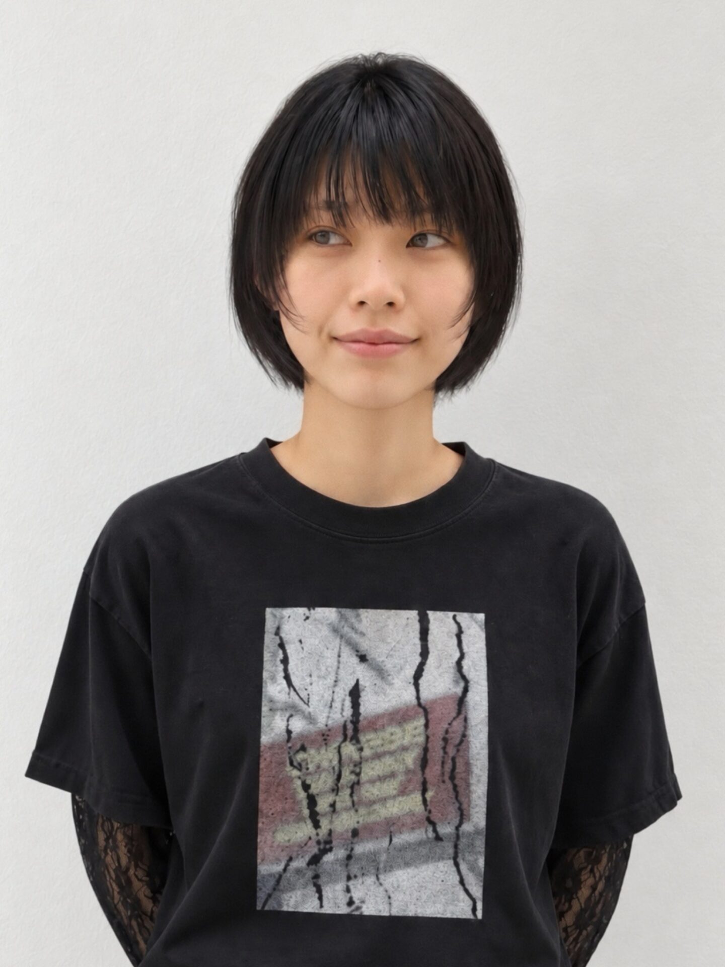 黒髪レイヤーショート 正面