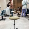 北参道の美容室kitsukiスタッフの日常風景。撮影準備中のカット。